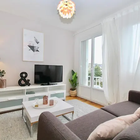 T2 Calme Et Cosy Avec Parking Apartment *
